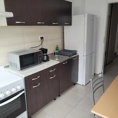 Ema's Spacious Studio Appartement