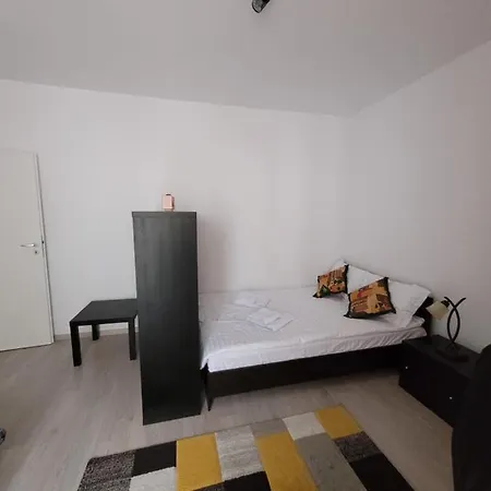 Appartement Ema's Spacious Studio *