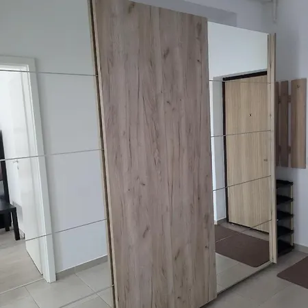 Ema's Spacious Studio Appartement